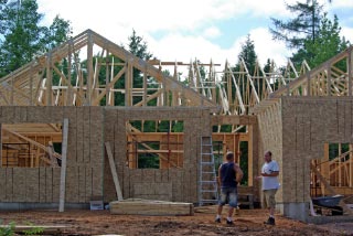 Truss rafters spaning large area