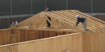 Installing roof trusses